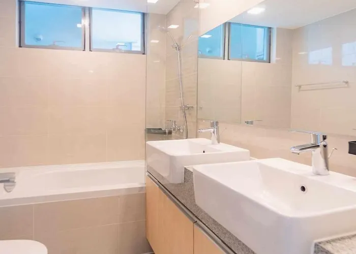 Cozy 2br Spare Br In Uptown Bgc